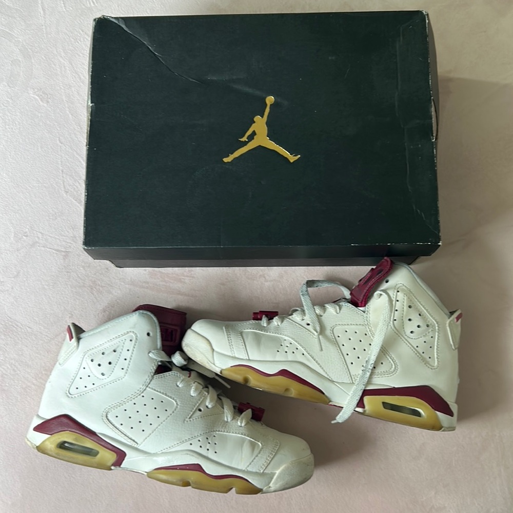 Nike Air Jordan 6 Retro Size 6.5 with Box